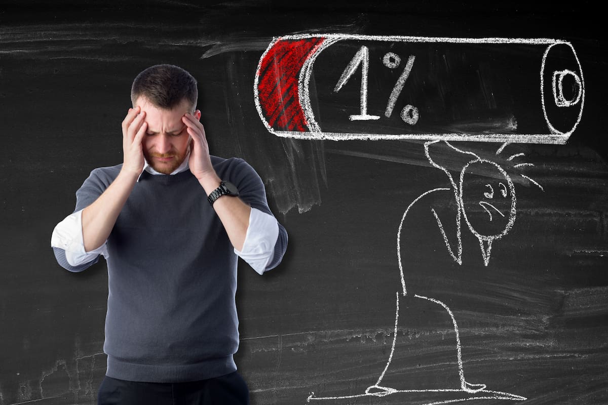 “El descanso no es un premio, es una necesidad”: 63% de los trabajadores mexicanos sigue conectado durante sus vacaciones y especialistas advierten que esto reduce los beneficios del descanso