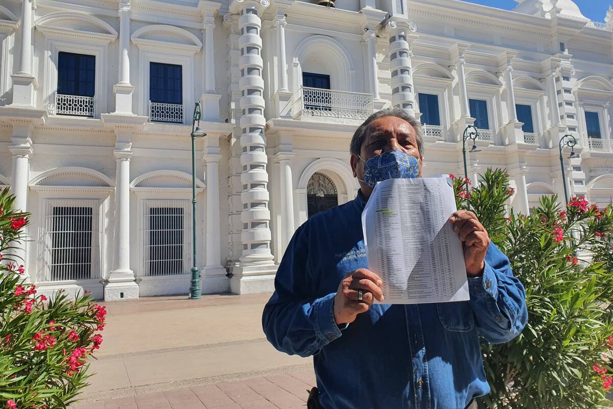 Se manifiestan maestros sindicalizados de Cobach contra el Isssteson por incumplir acuerdos