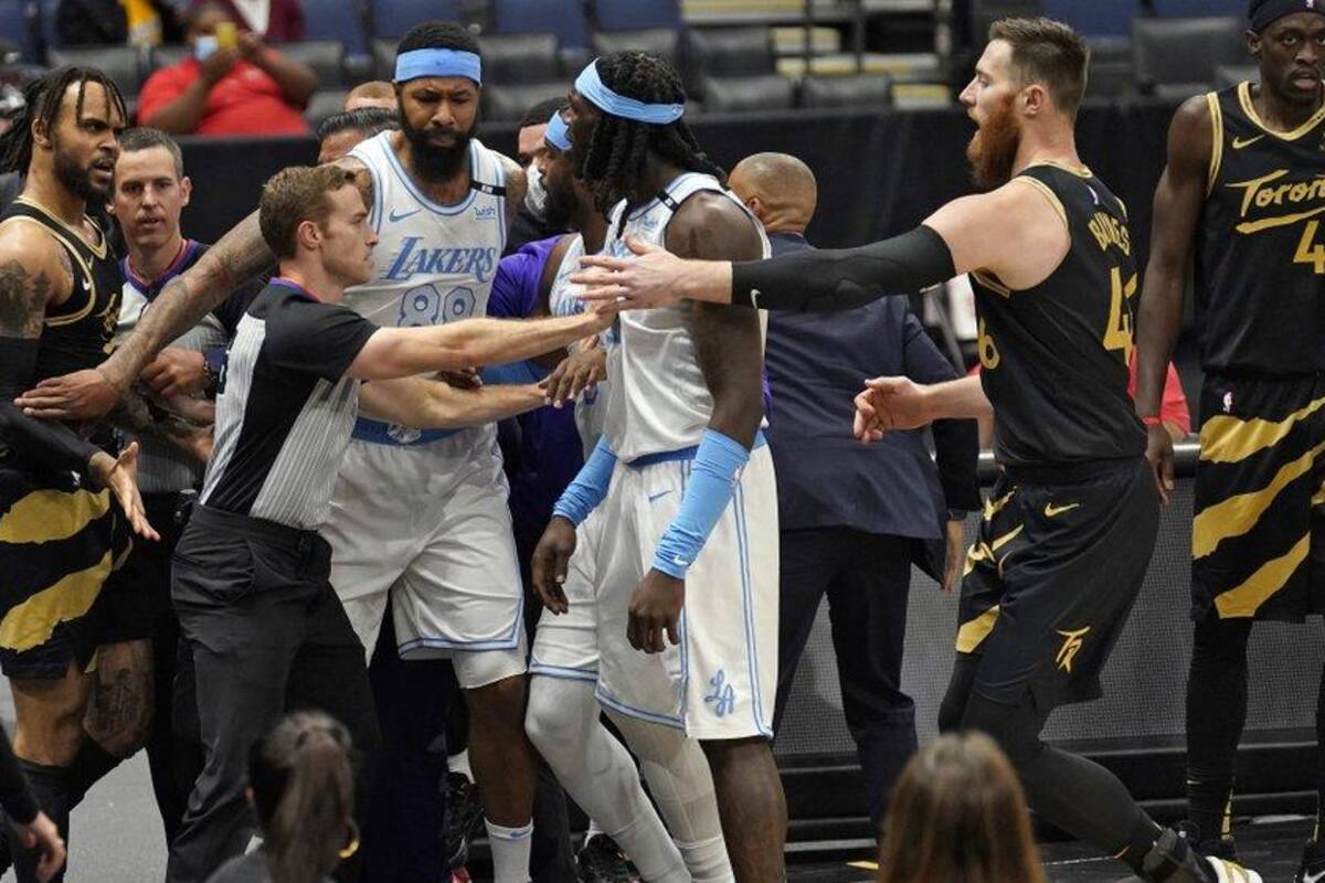VIDEO: Jugadores de Raptors y Lakers se van a los golpes y se ganan expulsión