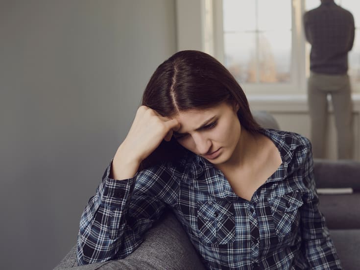 Cómo superar una relación en la que tu pareja ya no muestra interés, según la psicología