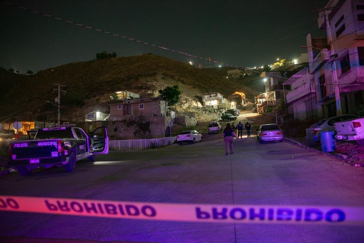 Hallan a un hombre asesinado a balazos en la colonia El Florido Horóscopo, en Tijuana