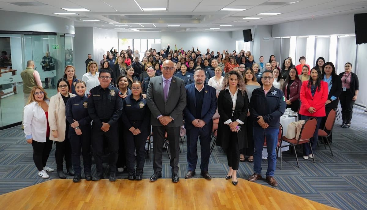 José Alejandro Avilés Amezcu, titular de la Sspcm reconoció la labor de las agentes.