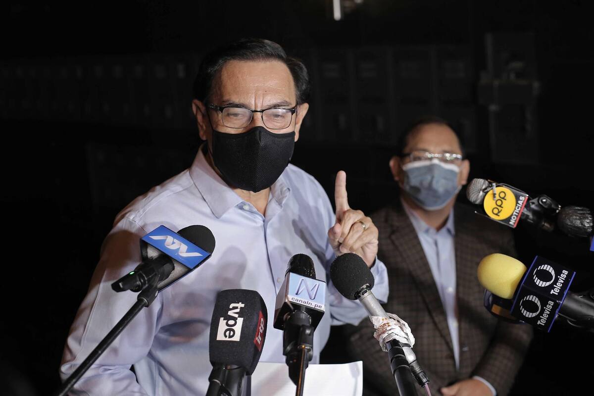 Perú: Tras vacunarse en secreto, el expresidente Martín Vizcarra es inhabilitado 10 años