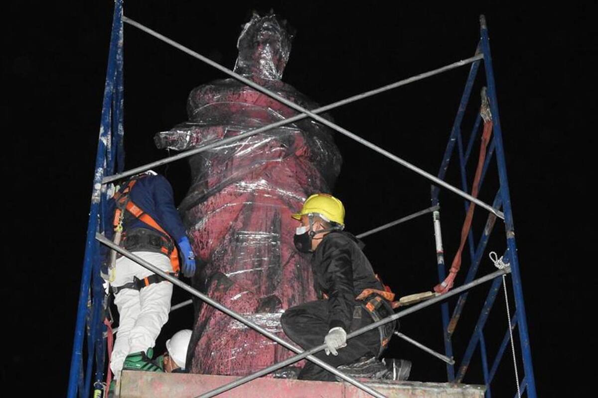 Retiran en Colombia estatuas amenazadas de Colón e Isabel la Católica