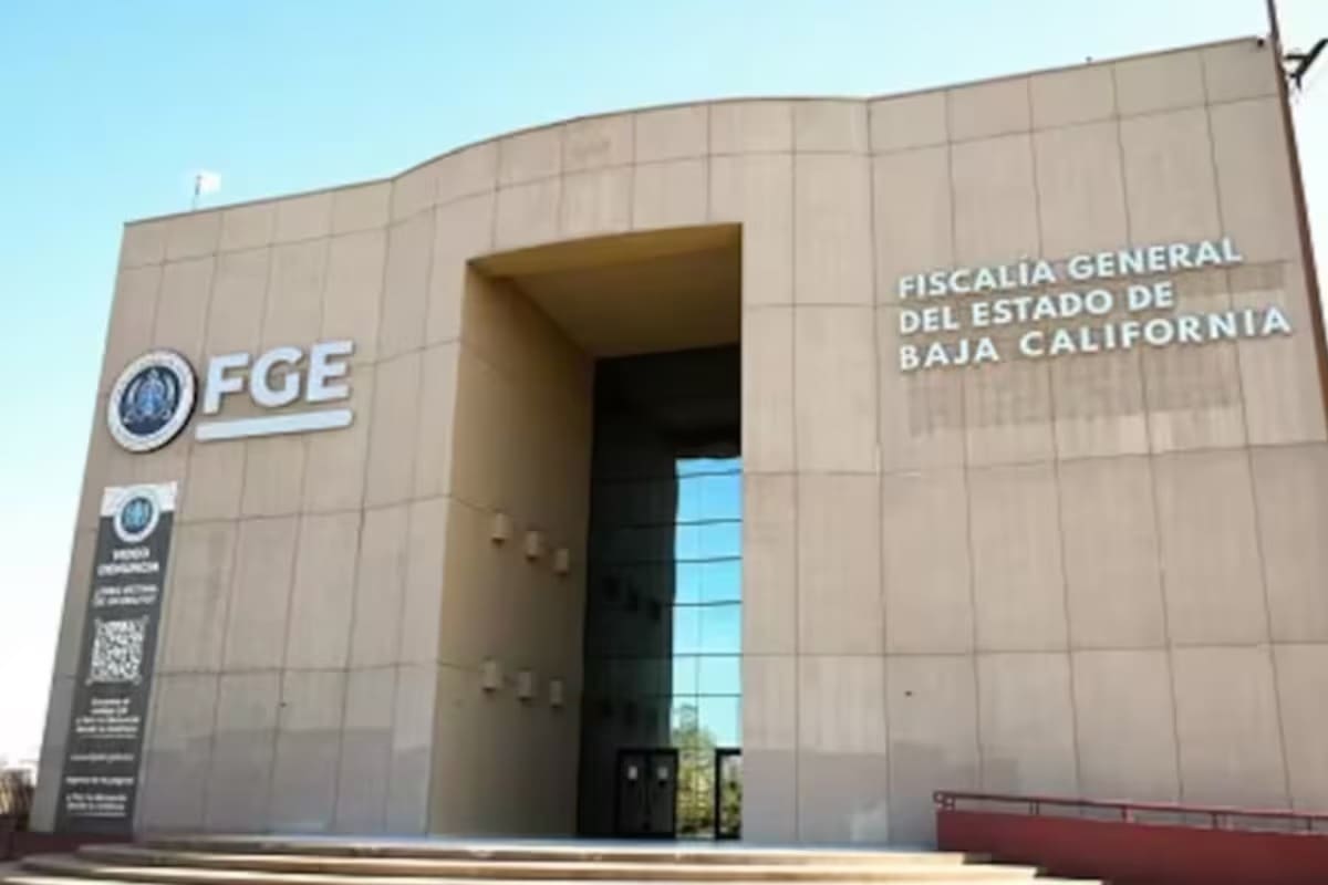 Se contradicen FGE y SSCBC tras cateo registrado en domicilio de agente estatal