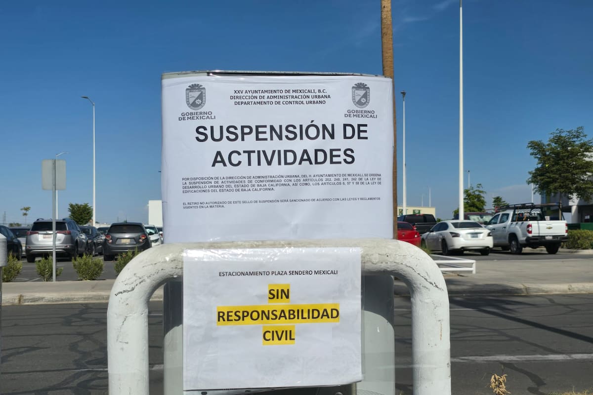 Por incumplir tiempos de cortesía, suspenden estacionamiento de plaza comercial