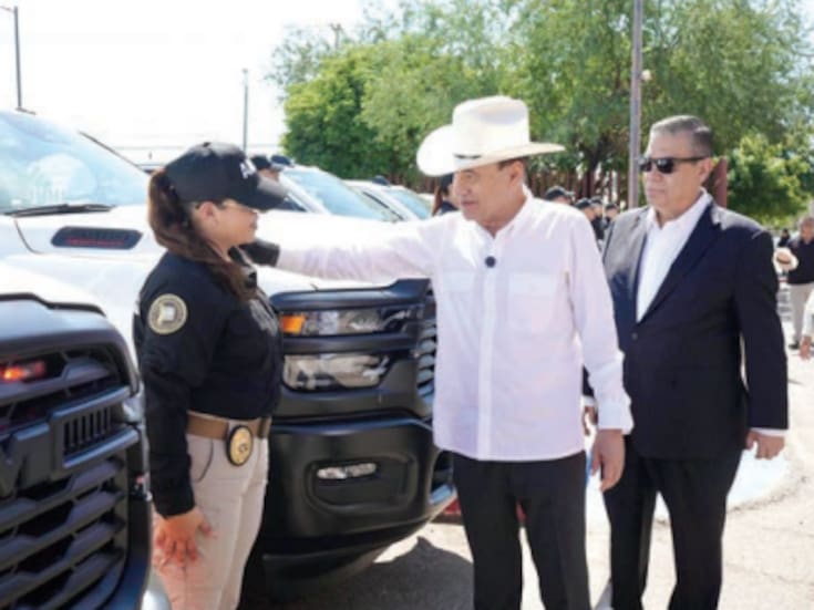 Entrega Alfonso Durazo equipamiento y vehículos a elementos de la FGJE