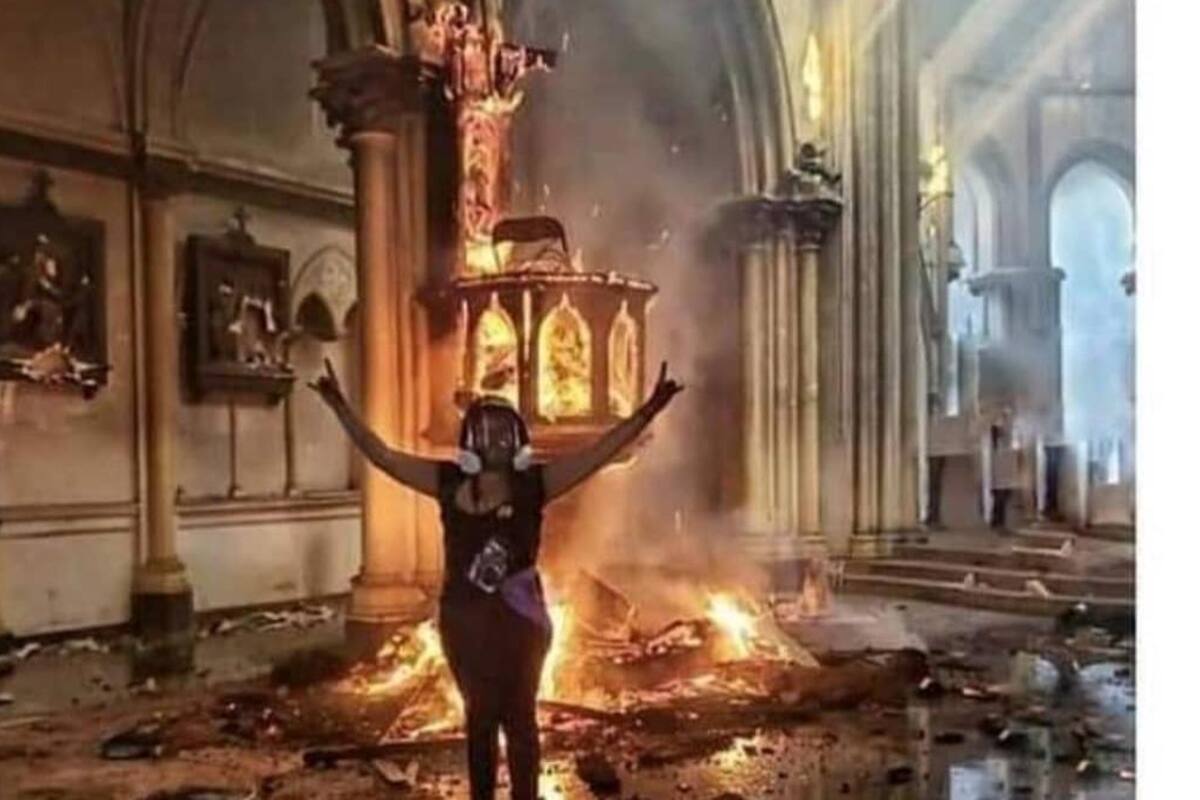 Acusan a mujer de celebrar la quema de una iglesia durante los disturbios en Chile