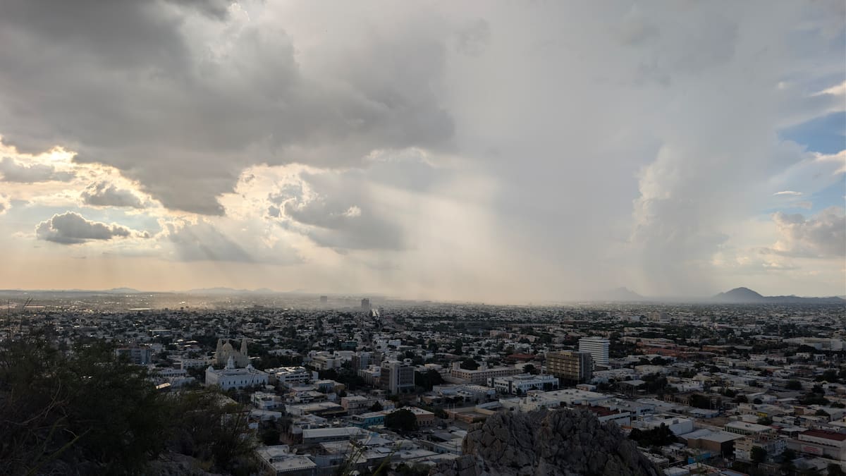 Frente frío reforzado por una masa de aire frío ocasionará lluvias torrenciales