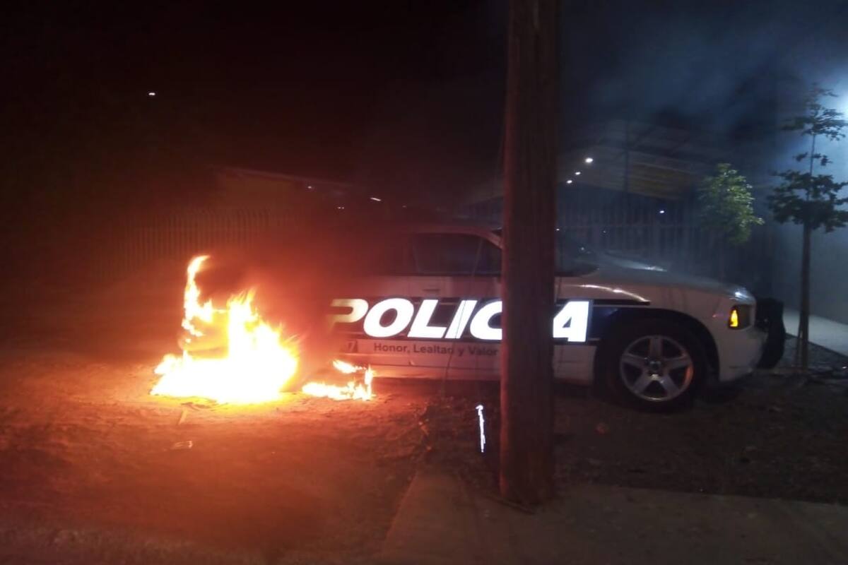 Queman patrulla de la Policía Municipal