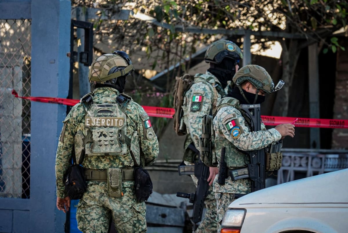 Un hombre fue trasladado a un hospital tras ser agredido con disparos de arma de fuego cuando se encontraba dentro de un domicilio entre las calles 27 y Paseo de las Rosas. Foto: Leonardo González