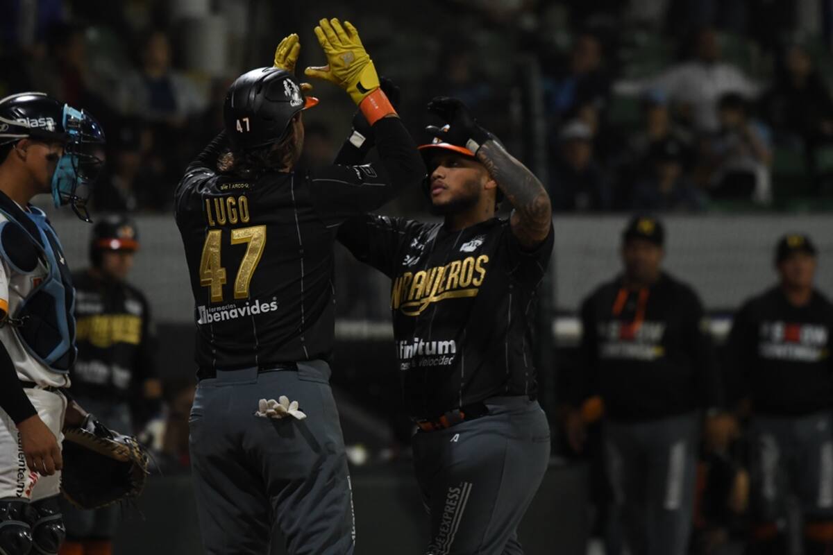 Tienen Naranjeros fiesta de batazos en Guasave