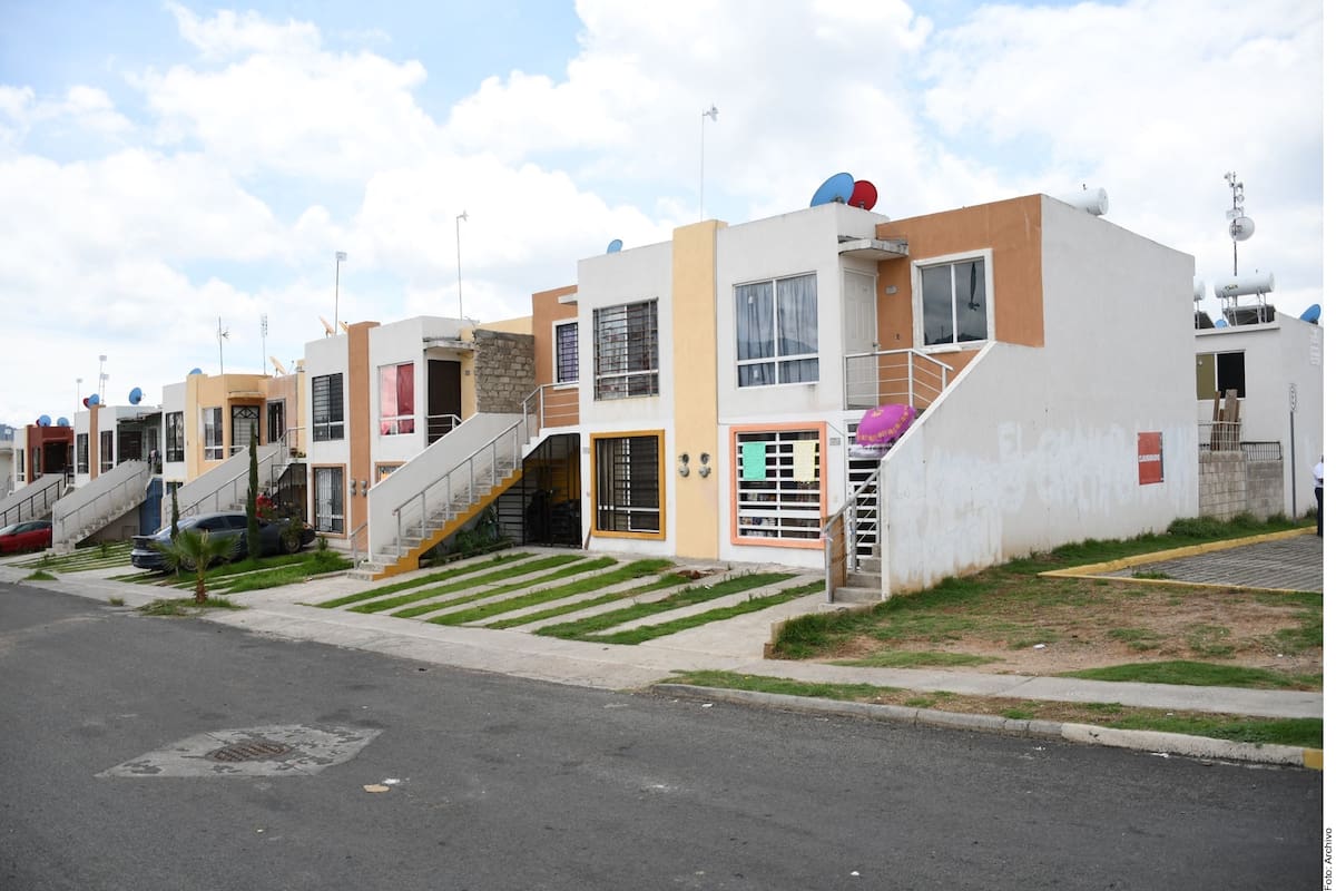 ¿Cuánto tienes que dar de enganche para una casa de Infonavit?