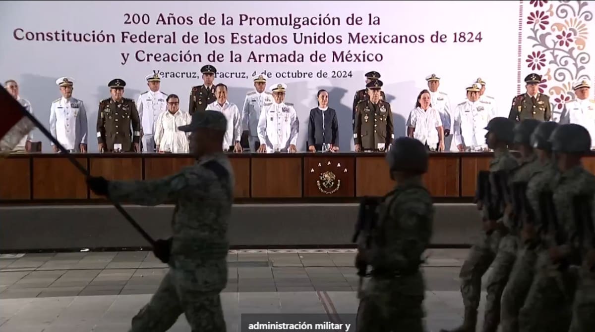 Desfile en Conmemoración de La Constitución. / Claudia Sheinbaum vía Facebook.