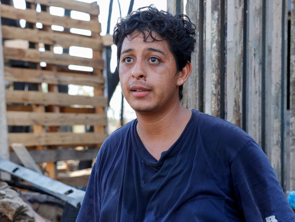Gilberto Sandoval, quien anteriormente vivió en el lugar y conoce a las familias afectadas l Foto: Juan J Morales