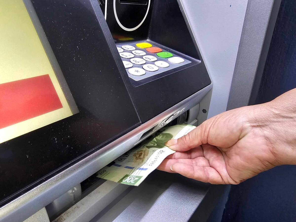 Al retirar efectivo es importante tomar medidas de seguridad que no ponga en riesgo tu seguridad y dinero
