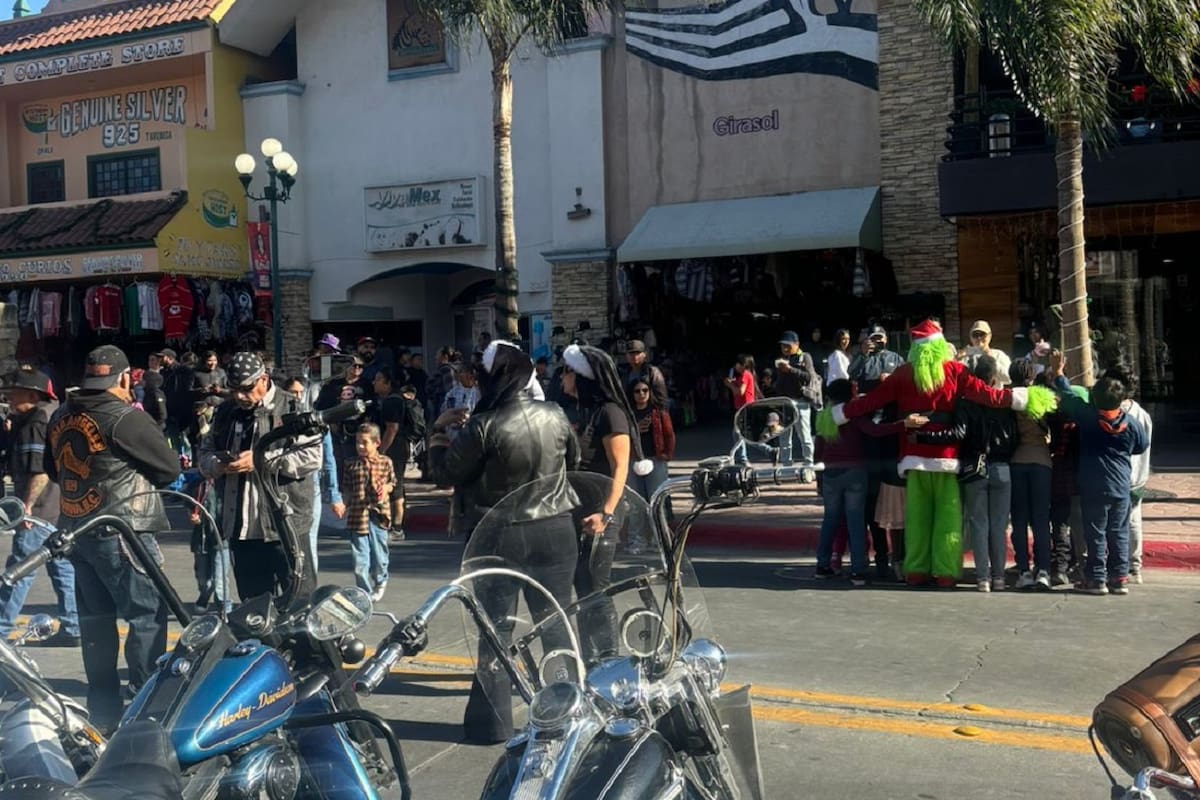 Motociclistas llevan felicidad a decenas de niños