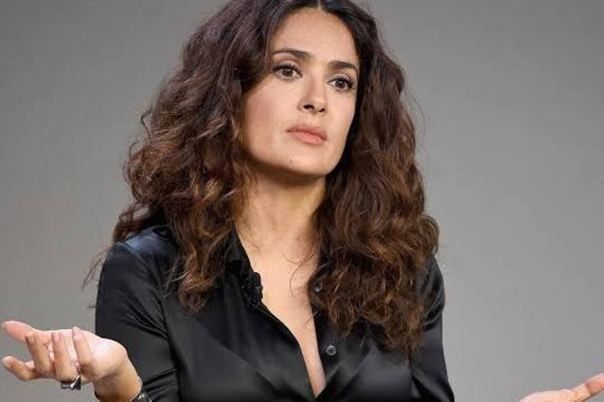 Da consejos Salma Hayek sobre cómo besar