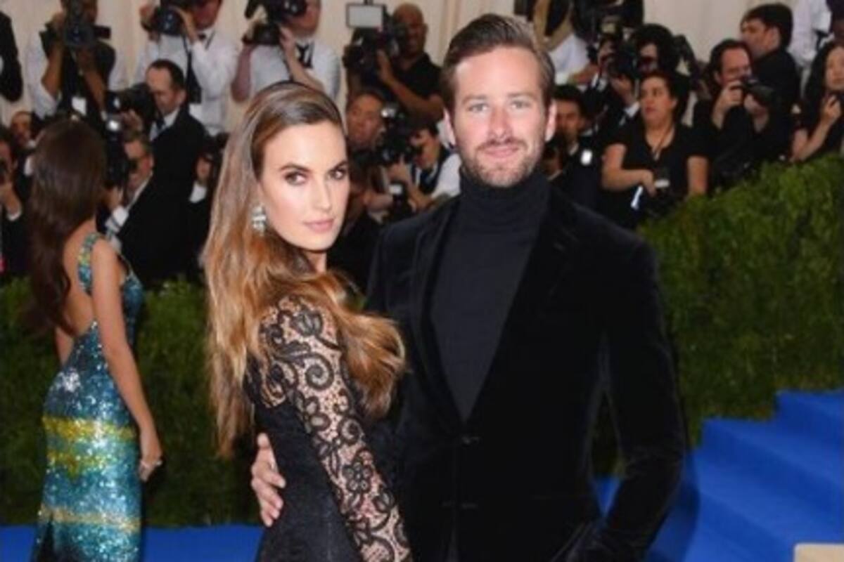 “No me di cuenta de cuánto no sabía”: Elizabeth Chambers, ex esposa de Armie Hammer, quien asegura desconocer que su esposo era “caníbal”