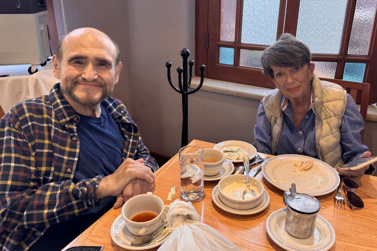 Édgar Vivar se despide de Carmen Ochoa, productora de El Chavo del 8, El Chapulín Colorado y Chespirito: “Este fue nuestro último desayuno”