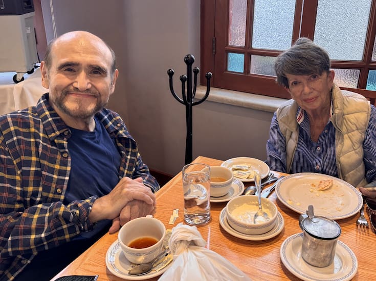 Édgar Vivar se despide de Carmen Ochoa, productora de El Chavo del 8, El Chapulín Colorado y Chespirito: “Este fue nuestro último desayuno”