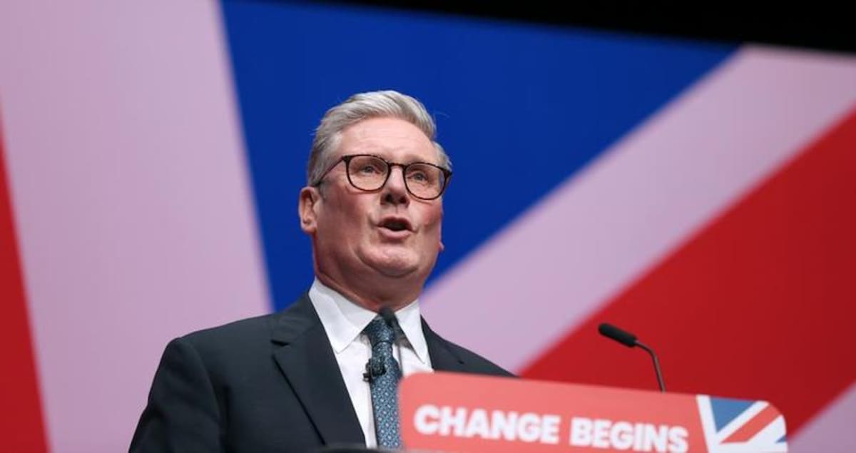 (240925) -- LONDRES, 25 septiembre, 2024 (Xinhua) -- Imagen del 24 de septiembre de 2024 del primer ministro británico, Keir Starmer, pronunciando un discurso durante la Conferencia del Partido Laborista 2024, en Liverpool, Reino Unido. (Xinhua/Li Ying) (da) (ra) (ce)