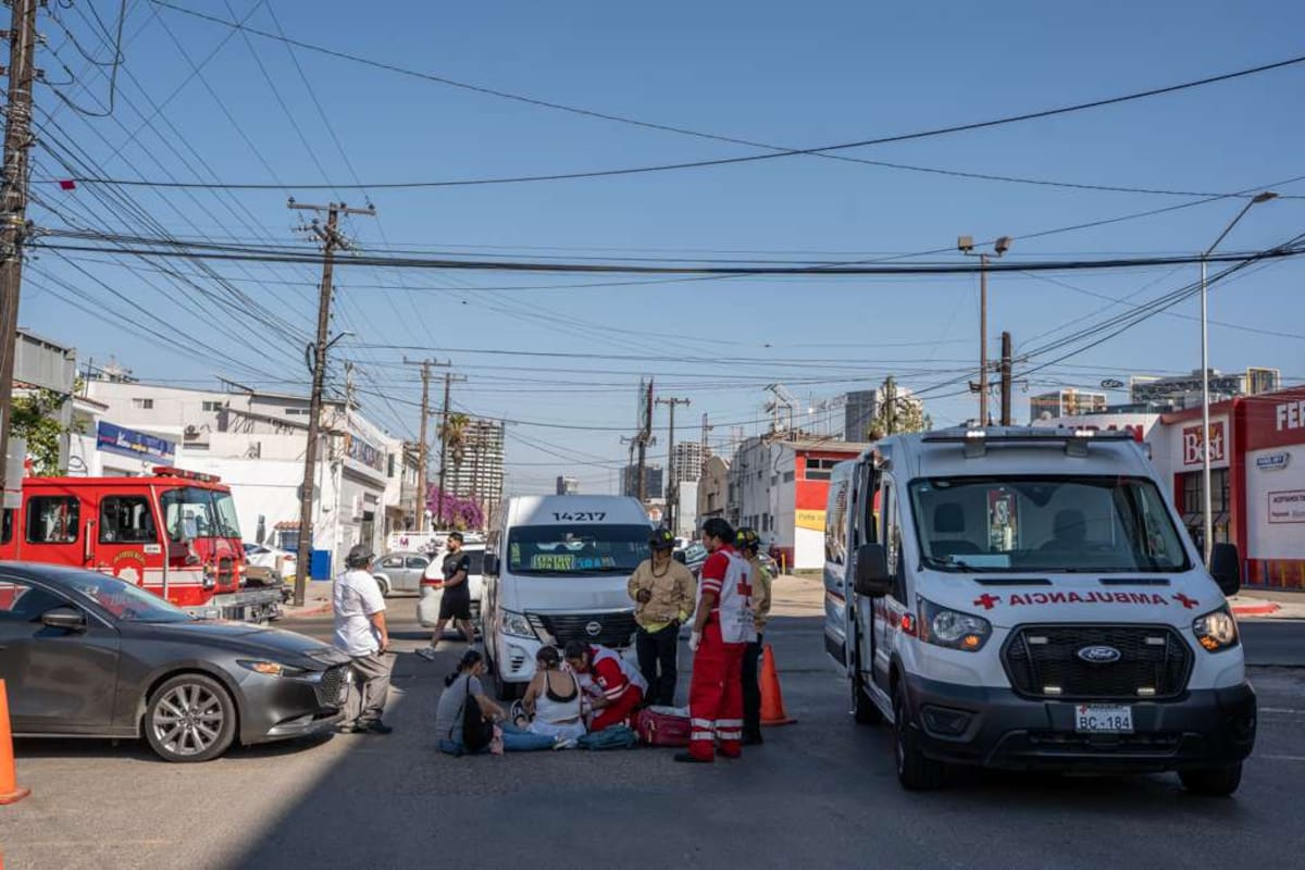 Atropellan a dos mujeres en cruce de Zona Río en Tijuana