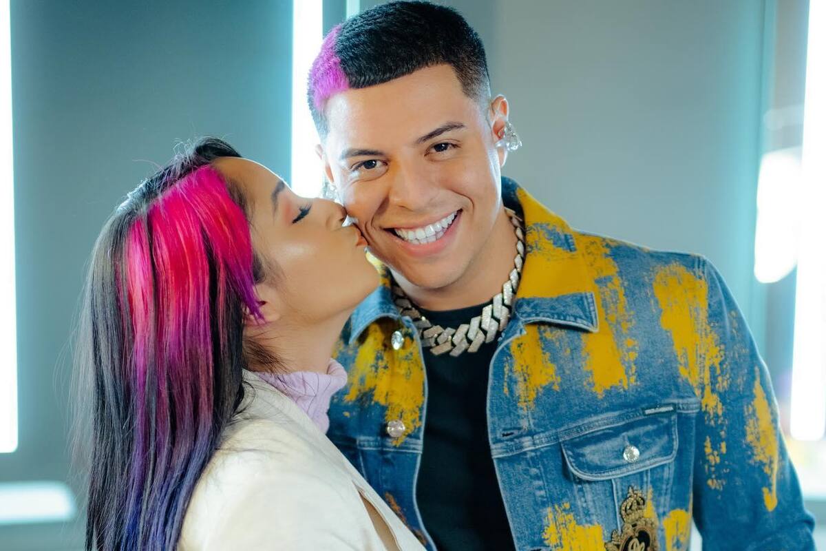 Así hace ejercicio Eduin Caz a lado de su esposa