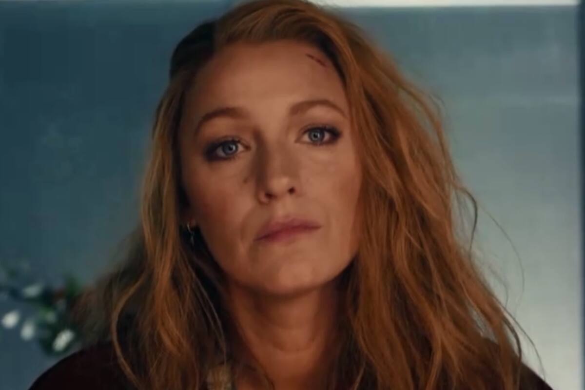 La historia sigue a Lily, una florista que se enamora del neurocirujano Ryle Kincaid, pero la llegada de su primer amor, Atlas Corrigan, complica su relación|Foto: Captura de pantalla