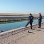 Hallan cuerpo de un hombre flotando en el canal Reforma, en el ejido Tlaxcala