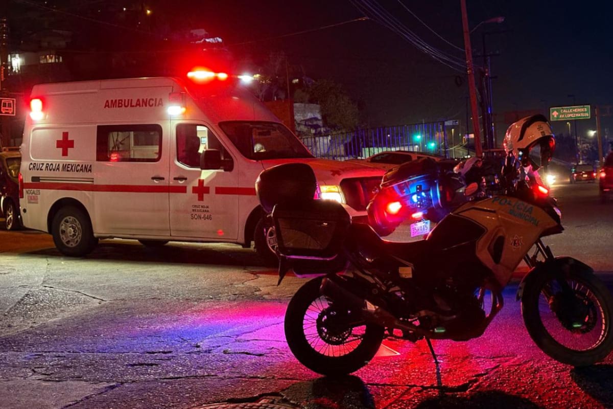 Peligra la vida de adulto mayor atropellado por taxista en Nogales