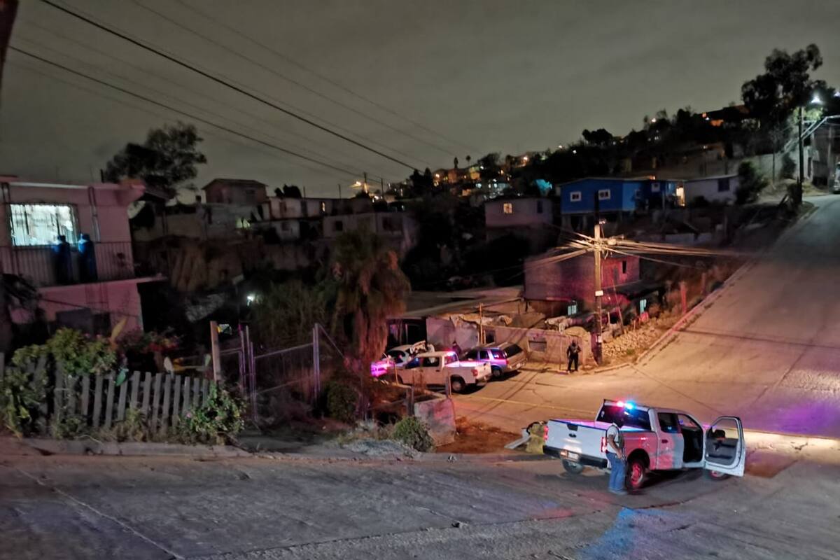 Hallan cadáveres en vehículo abandonado en Ciudad jardín