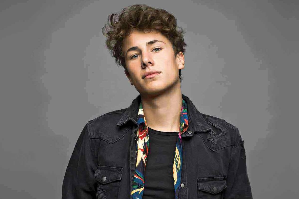JuanPa Zurita le juega broma a YouTuber