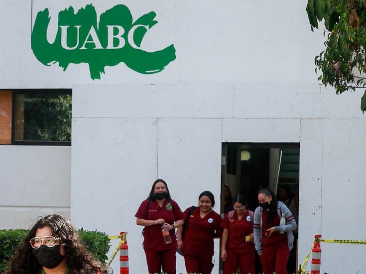 Abre UABC convocatoria para becas ‘Corazón de Cimarrón’