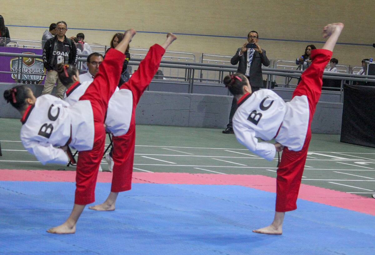 Fernanda Jiménez, Stephanie Reynoso y Diana Morales obtuvieron una medalla en la modalidad en tercia poomsae.