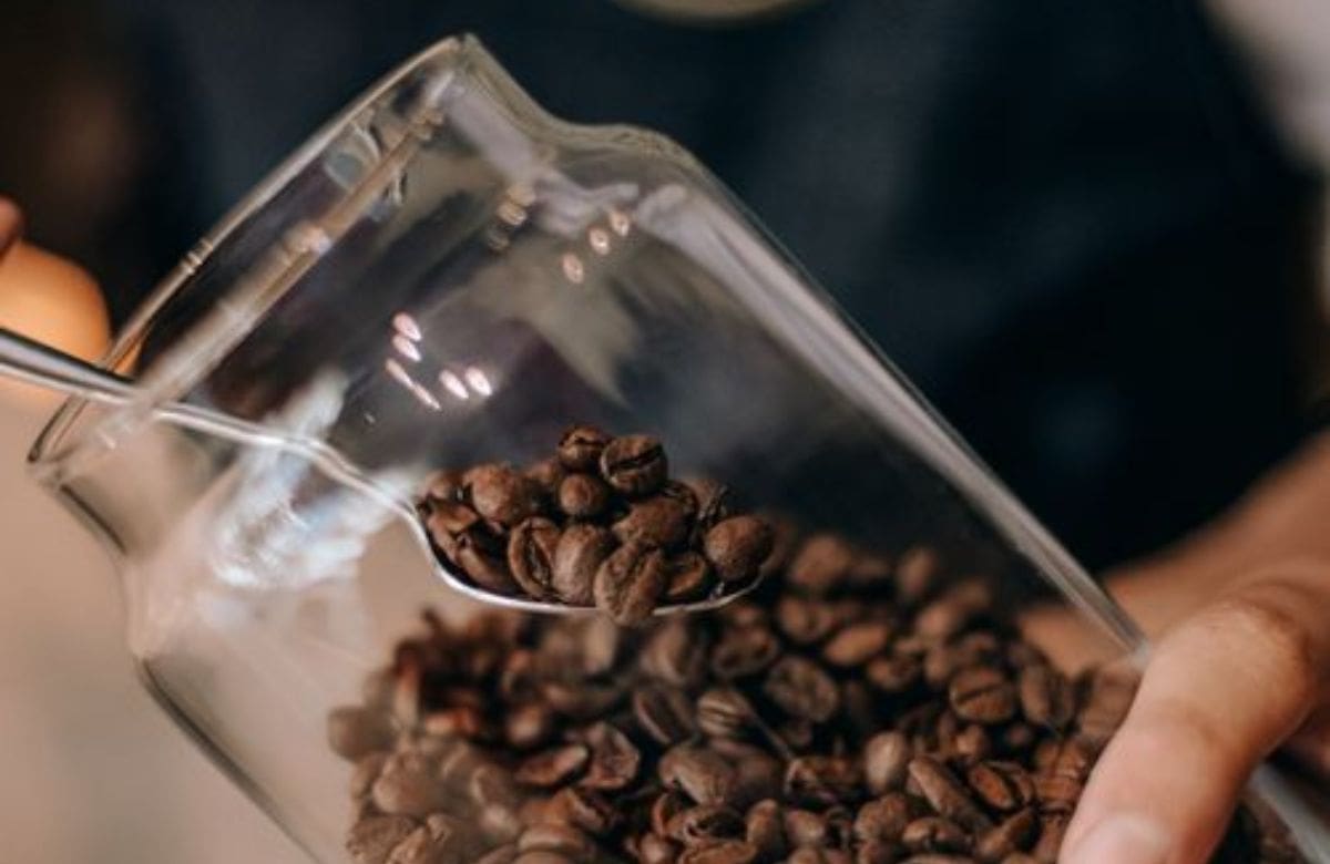 Cinco ideas prácticas para reutilizar frascos de café en casa | Foto: pexels