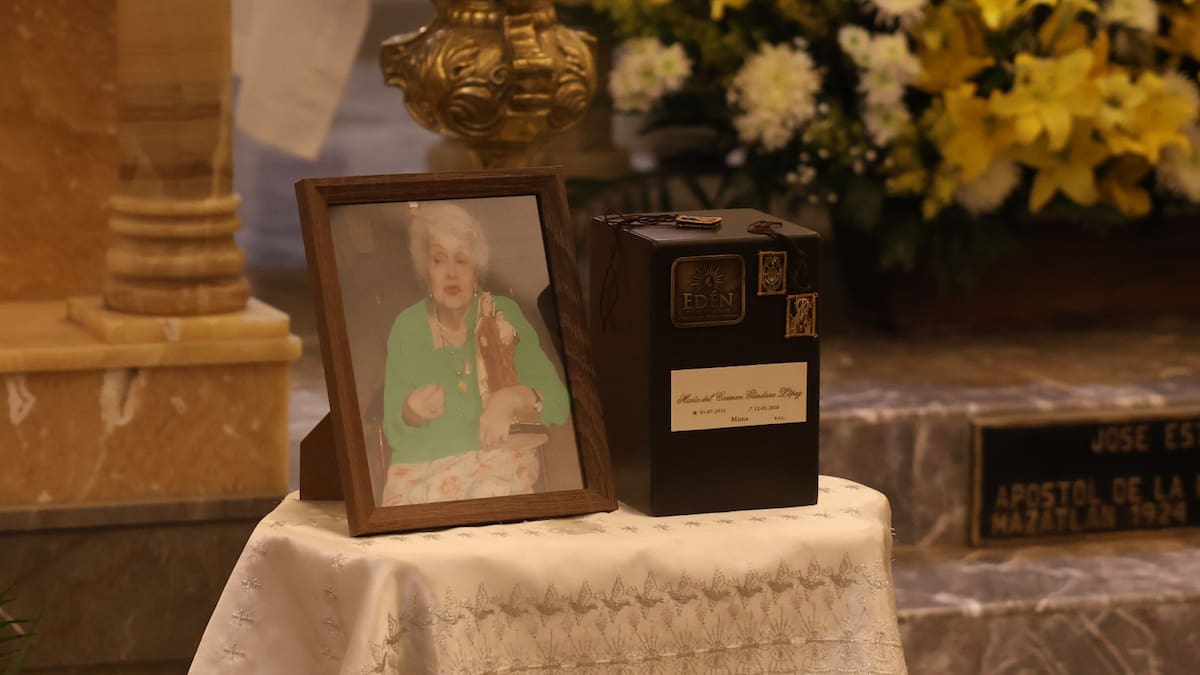 Más de 80 años de tradición: Familia despide a María del Carmen Gándara con emotiva ceremonia y la tradicional serenata a la Virgen del Carmen