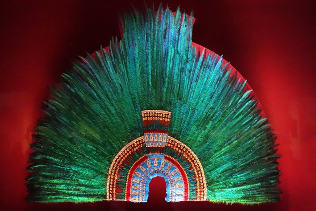 ¿Por qué el penacho de Moctezuma está en Austria y no en México?