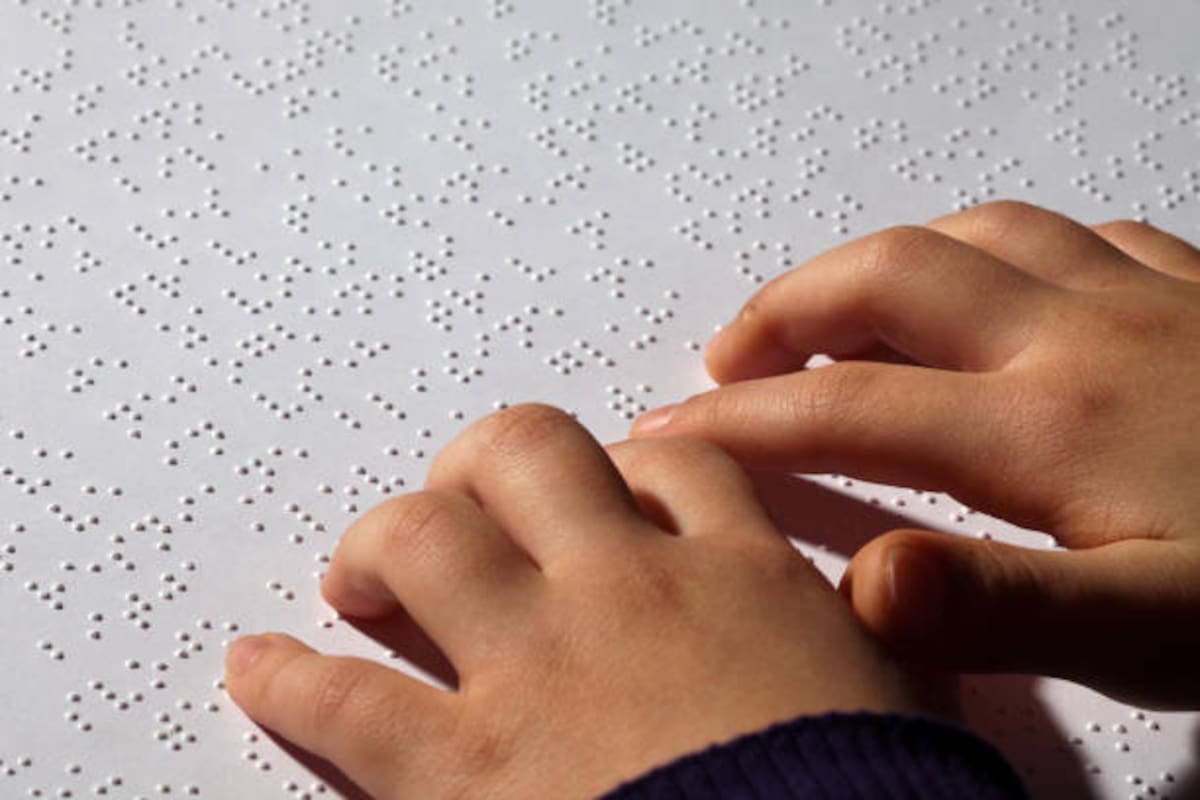 Crean programa Brailleando para enseñar a niños y jóvenes con discapacidad visual a ser independientes