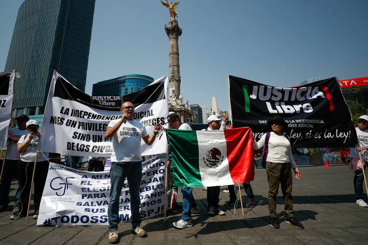 Trabajadores del Poder Judicial se manifiestan contra propuestas de AMLO