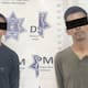 Sorprenden a dos hombres armados afuera de tienda de conveniencia