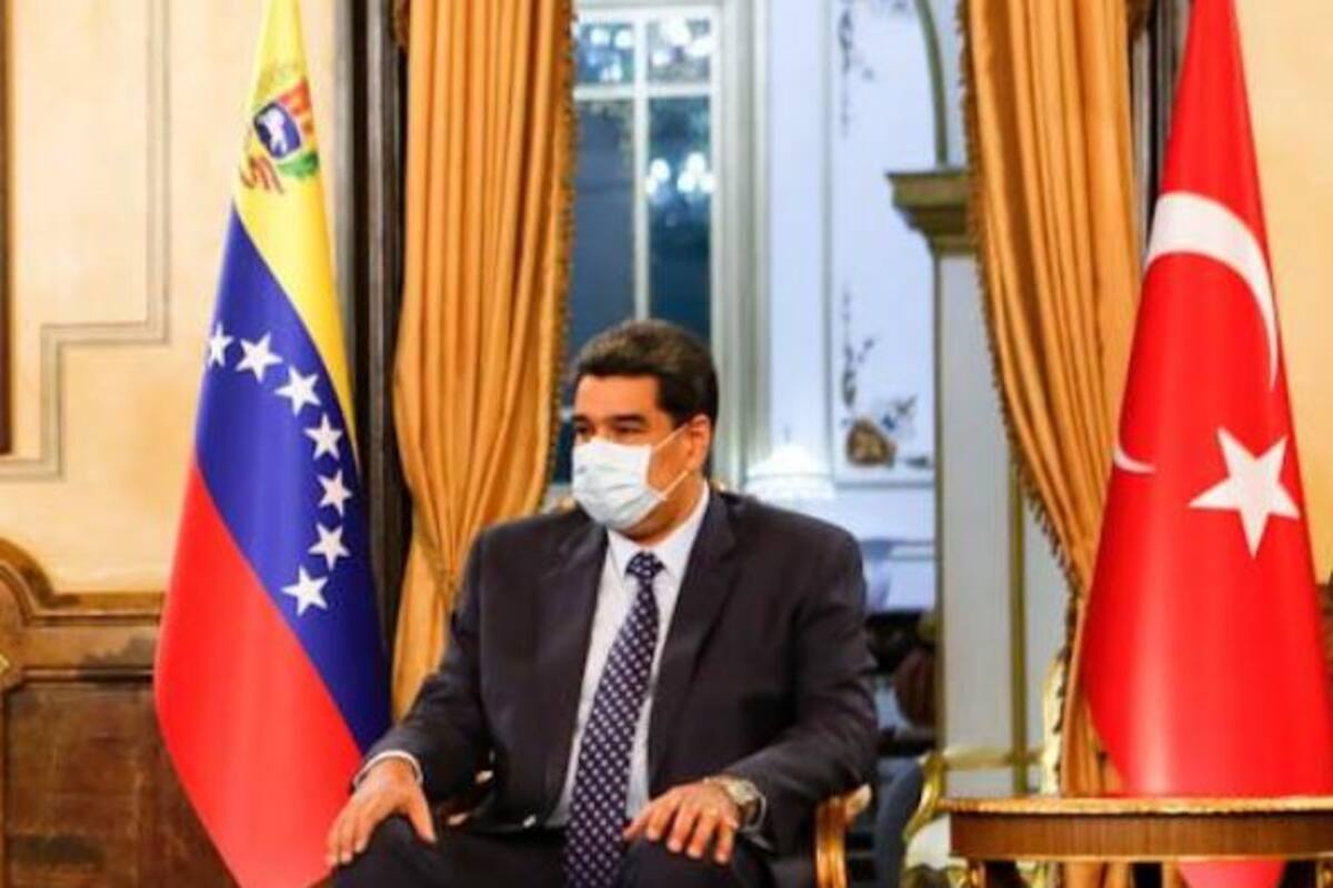 Nicolás Maduro evalúa comprar misiles a Irán