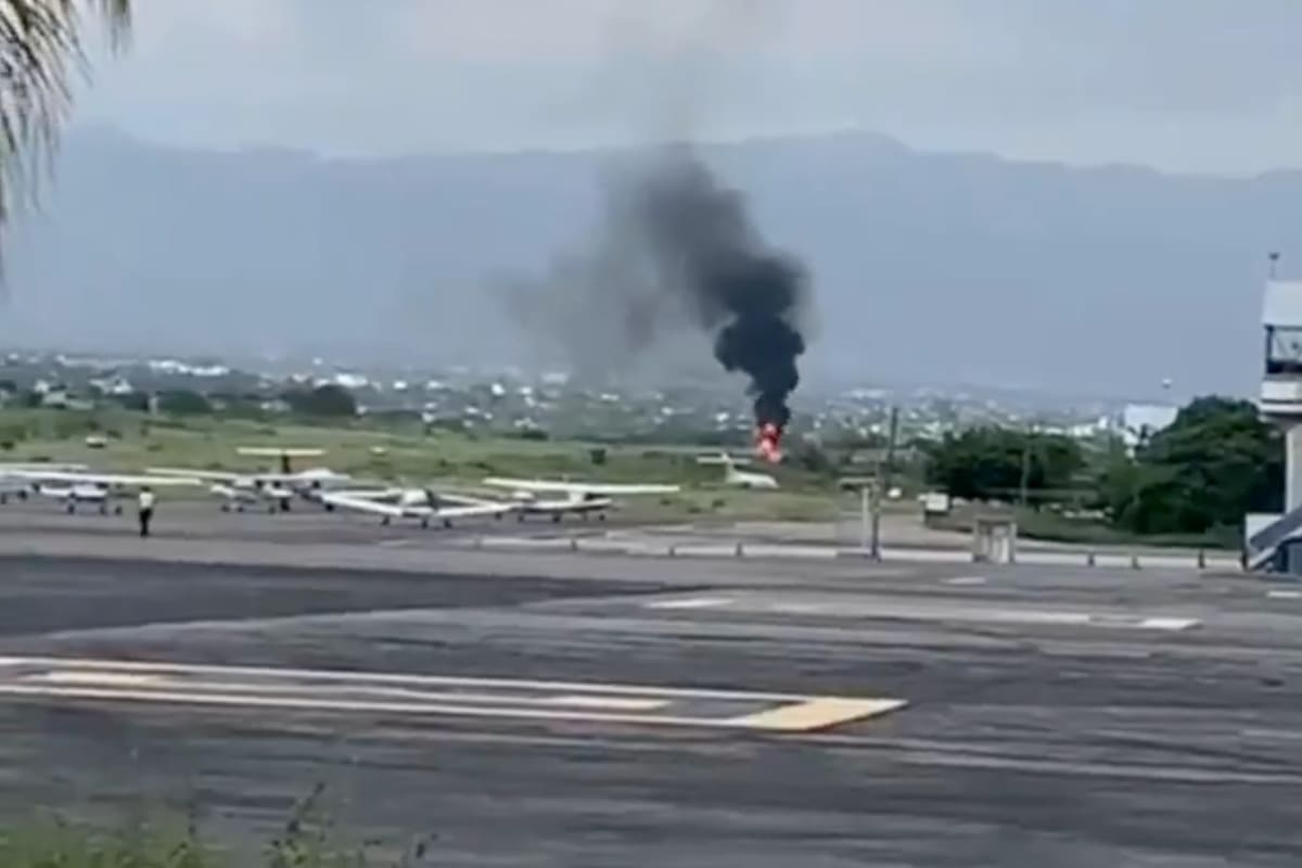 Aeronave se accidenta en el Aeropuerto Internacional de Cuernavaca