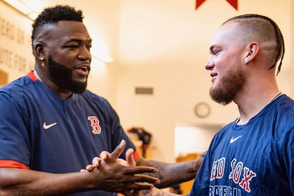 Alex Verdugo y su evidente emoción al conocer a su ídolo, David Ortiz