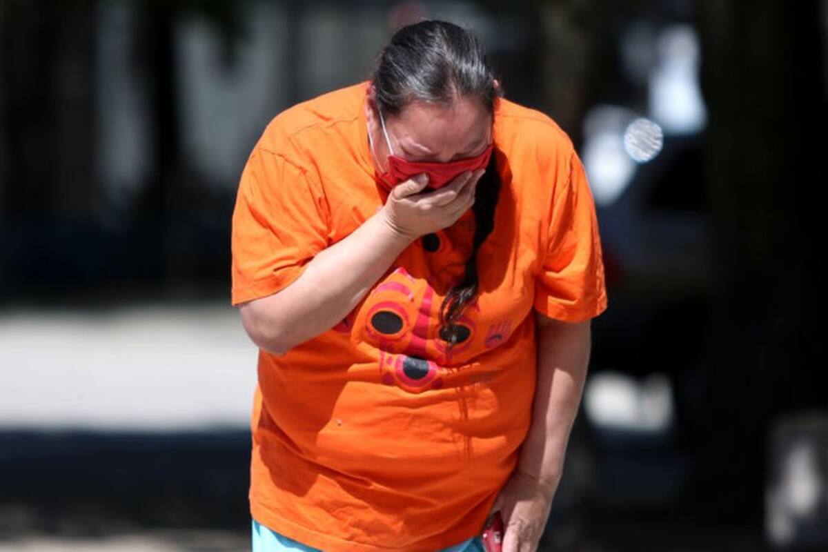 "¿Cuántos niños más hay enterrados": la conmoción en Canadá tras el hallazgo de los cuerpos de 215 niños de un internado