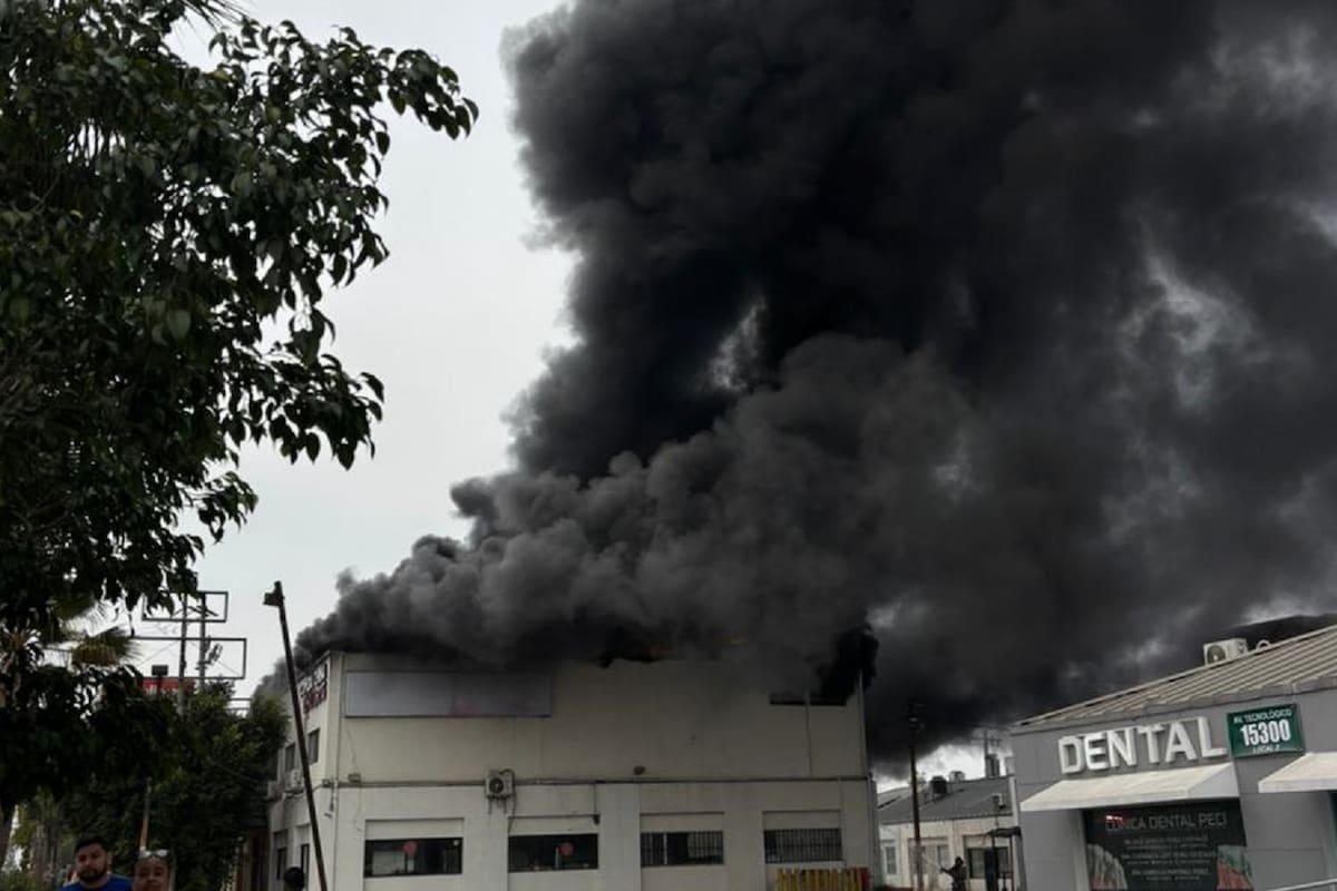 Incendio vuelve a afectar edificio del bar Nonis; es el segundo incidente en menos de 48 horas