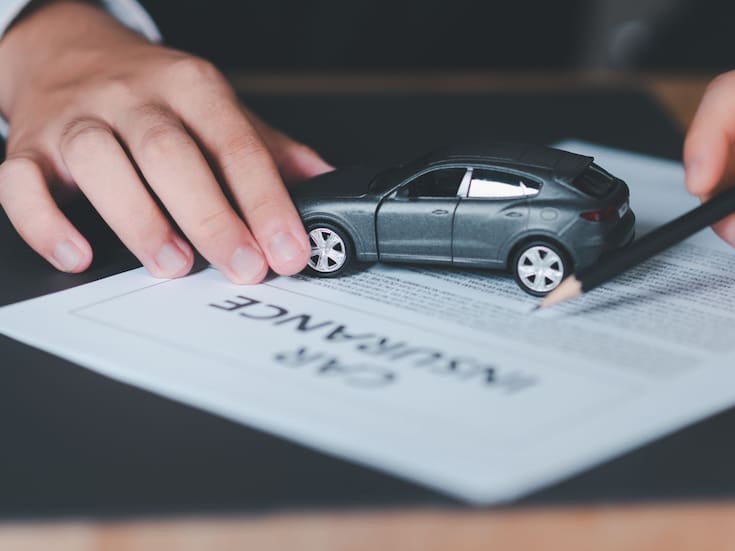 Mientras gastos médicos mayores suben hasta 21%, los seguros de autos muestran incrementos más moderados