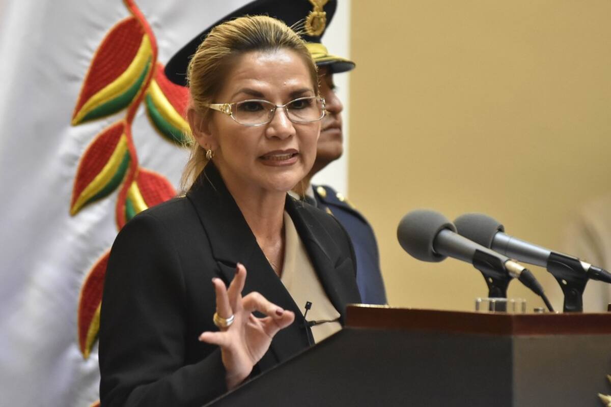 Policía detiene a Jeanine Áñez Chávez, ex presidenta interina de Bolivia