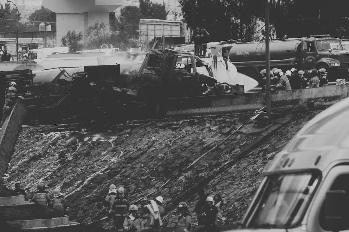 Explosión de pipa de gas en Iztapalapa: La versión oficial y las dudas que persisten sobre el estado del Puente La Concordia