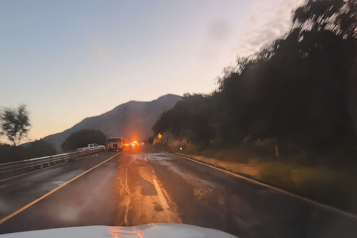 Profepa atiende derrame de ácido sulfúrico por accidente carretero en Cananea, Sonora